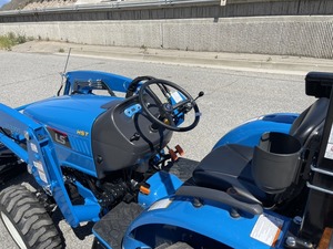 Tractor cortacésped LS con cargador frontal y retroexcavadora Nuevo diseño inalámbrico bastante usado - Product Image 3