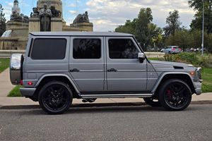 Mercedes-Benz G63 AMG 2015 Usado, Motor V8 Biturbo de 536 hp, Diferenciales de Triple Bloqueo, Diseño Platinum Magno - Product Image 2