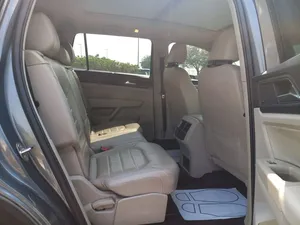 VOLKSWAGEN TERAMONT 2018 USADO, Volante a la Izquierda/Derecha - Product Image 3