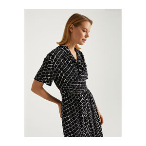 Robe chemise oversize en viscose avec détail à la taille BGN S23D357 - Product Image 6