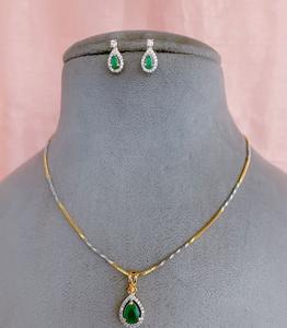 Conjunto de Collar y Pendientes con Baño de Oro y Plata, con Piedras de Circonita Cúbica, Elegante y Moderno, para Mujer, para Fiestas - Product Image 3