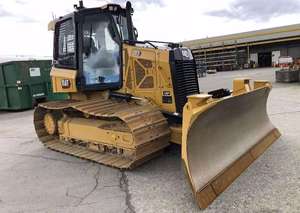 Бульдозер гусеничный Caterpillar D3 с объемом отработанной земли 2,0 м³ и весом 9000 кг, класс 10 тонн - Product Image 5