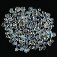 Mehrajudin Gems Pierre de lune arc-en-ciel naturelle Cabochon Pierre de naissance de juin Couleur bleu feu et blanc Taille libre 1-5 carats
