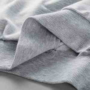 Vente en gros de sweat-shirts à capuche oversize en tricot pour femmes avec logo personnalisé, badge, col asymétrique, taille cintrée, longueur longue, pour l'automne et les trajets quotidiens - Product Image 5