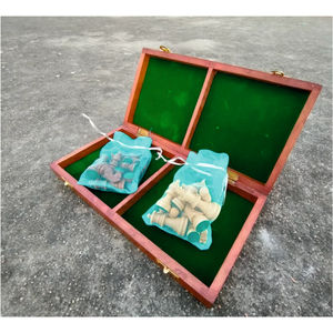 Juego de juego de lujo para interiores y exteriores con espacio de almacenamiento de monedas, tablero de ajedrez magnético plegable de madera de Acacia moderno - Product Image 4