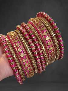 2025 nouveaux bracelets/chudiyan en verre vert brillant pour femmes et filles avec une taille personnalisée à un prix abordable par A.M IMPEX - Product Image 6