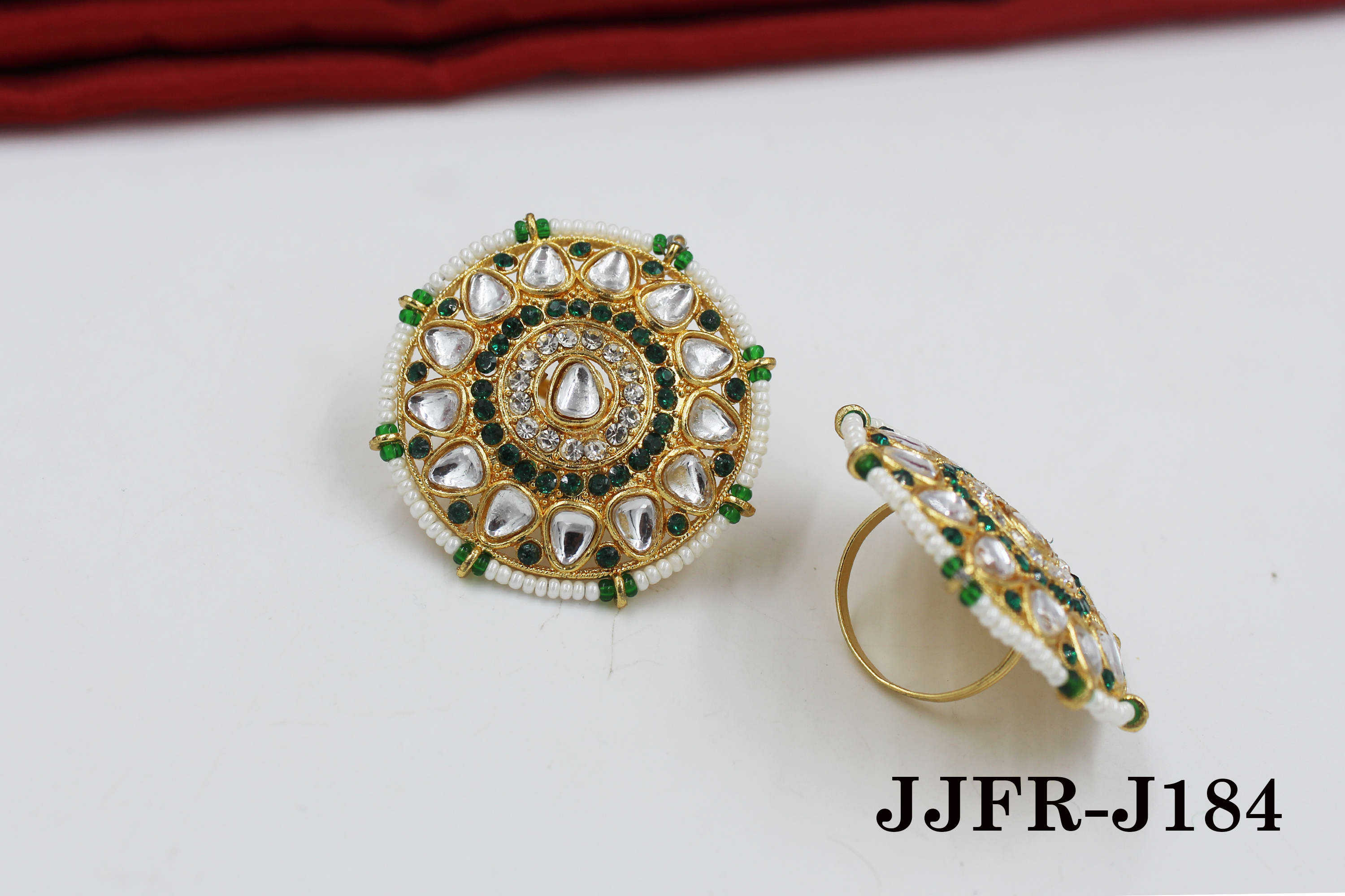 สีเขียว