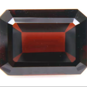 Grenat rouge précieux en vrac certifié par qualité d'exportation naturelle 100% dans un octogone à facettes taillé dans une taille calibrée disponible à la vente OEM - Product Image 3