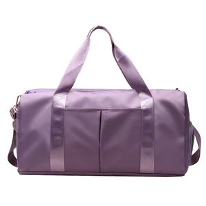 Bolsa de lona de moda con estampado personalizado al por mayor, bolsa de viaje deportiva para gimnasio y equipaje Oxford portátil impermeable de diseñador en tendencia, hecha en fábrica - Product Image 4