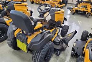 Tractor Cortacésped Autopropulsado Inalámbrico Cub Cadet XT2 Enduro Series de 40V, Nuevo de Fábrica, para Nivelación de Terreno - Product Image 3