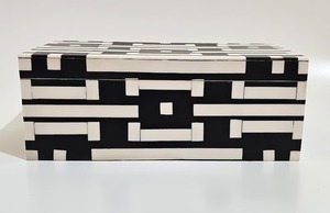 Caja de pañuelos de resina artesanal más demandada para aniversarios de cumpleaños y bodas disponible a precio de fábrica - Product Image 2