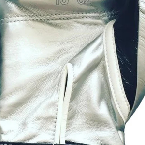 ถุงมือชกมวยหนังแท้สีดำเงินแบบมืออาชีพ พร้อมสายรัดข้อมือแบบเวลโคร สำหรับฝึกซ้อมและแข่งขัน เหมาะสำหรับผู้ชายและผู้หญิง - Product Image 6