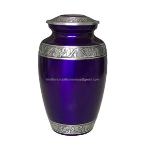 Urnas de cremación de aluminio clásicas para adultos rojas de alta calidad, urnas funerarias conmemorativas de estilo americano hechas a mano de La India - Product Image 5