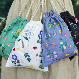 Sac en lin brodé à la main avec broderie de différentes couleurs sac à dos en lin 100% doux lavé OEM fabriqué au Vietnam - Product Image 1