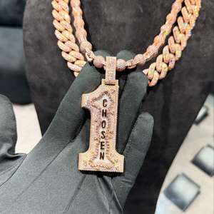 Nouveau Hip Hop Crown NO. 1 moissanite Pendentif Numéro glacé Micro Pave Cubic Zirconia Plaqué or et argent Bijoux pour hommes Cadeaux Hot - Product Image 3