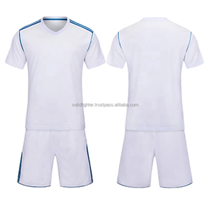 Ensemble de vêtements de football respirants personnalisés de haute qualité, vente en gros de maillots de football pas chers pour hommes et femmes - Product Image 5
