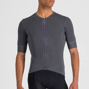 Nouveaux vêtements de cyclisme personnalisés OEM 2024, fabricants de maillots de vélo, bonne vente, maillots de cyclisme personnalisés en vente chaude au Pakistan - Product Image 1