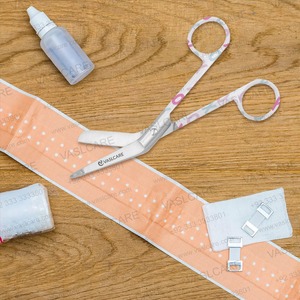 Tijeras de vendaje especial de San Valentín para regalo de enfermera para vestir Lister Tijera de vendaje con patrón XOXO de Vaslcare Love Pattern - Product Image 4