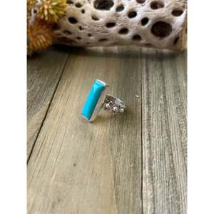 Anillo Navajo Hecho a Mano con Turquesa Kingman y Plata de Ley, Talla 6, Engaste de Bisel, Piedra Natural, Uso Diario - Product Image 4
