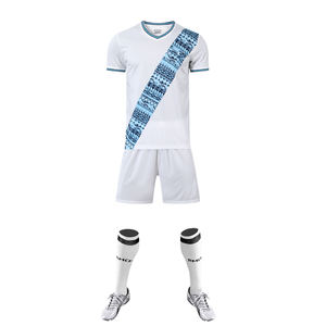 Uniformes de football de l'équipe en polyester à séchage rapide avec design et logo personnalisés, ensemble complet d'uniformes de football pour hommes et femmes - Product Image 1