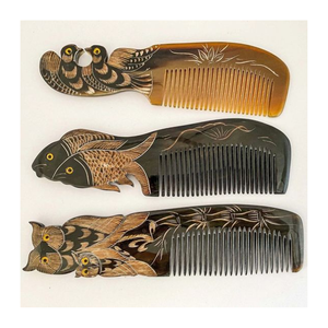 Peigne en corne de boeuf antistatique du Vietnam naturel Peignes de massage en corne de buffle à la mode-Caryln - Product Image 4