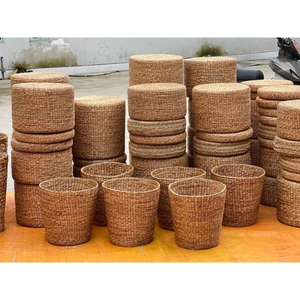 Taburete otomano cuadrado de jacinto de agua Pieza de mobiliario ecológica hecha de jacinto de agua tejido a mano - Product Image 6