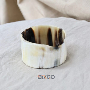 Brazalete de Cuerno de Búfalo con Tubo Cónico BIXGO BRL0028, Unisex, Moderno, Hecho a Mano en Vietnam, Se Aceptan Pedidos al por Mayor y Personalizados - Product Image 4