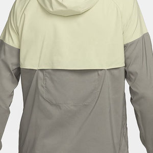 Chaquetas cortavientos personalizadas con cuello levantado, diseño con capucha, impermeables y transpirables para uso en invierno para hombres - Product Image 6