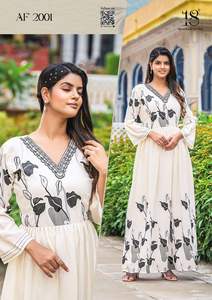 Les femmes de haute qualité portent la robe Anarkali pour le bureau et la fête disponible aux prix de gros de l'Inde - Product Image 4