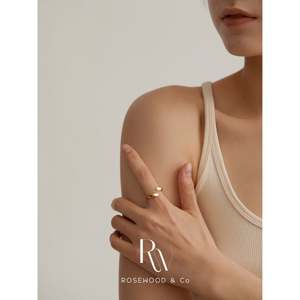 Anello Aperto Placcato Oro 18K Impermeabile, Semplice ed Elegante a Forma di Cuore, Non Ossidabile, Impilabile, Regalo Perfetto per la Mamma - Product Image 6