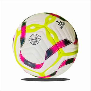 Ballon de football pakistanais à collage thermique avec caractéristiques haut de gamme avec logo personnalisé, 12 panneaux de qualité pour matchs professionnels - Product Image 2