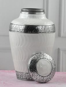 Urna de recuerdo de cenizas de metal moderna Ataúd elegante para mascotas para restos humanos - Product Image 4