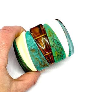 Joy commune: Bracelets en résine multicolore de haute qualité Bracelets de distinction: Explorez notre collection de résine multicolore - Product Image 4