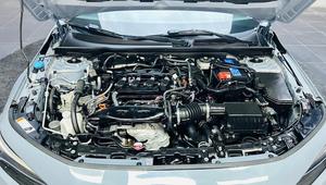 Honda Civic Sedan 2024 Usata, Versione Sport, 5 Posti, Fari LED, Pneumatici R17, Benzina, Guida a Sinistra, Interni Chiari |   Pronto per l'esportazione - Product Image 2