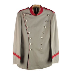 Conjuntos de uniformes principales de tambor completo que incluyen sombrero, chaqueta, pantalones, guantes, guanteletes de faja y capa para un estilo de rendimiento completo - Product Image 1