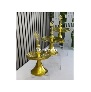 Ensemble d'artisanat, trois tailles différentes, support à gâteau en aluminium couleur or martelé, couvercle en acrylique, logo personnalisé pour la maison et le commerce - Product Image 6
