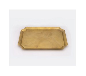 Impressionnant plateau de service ensemble de 3 pour la maison hôtel Restaurant vaisselle forme carrée couleur dorée avec poignées fournisseur de plateau de service - Product Image 4