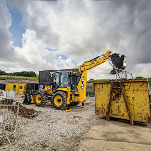 Pompe de moteur diesel de pelle rétro de chargeur de chenille de JCB 4CX et composants de noyau de moteur avec l'hydraulique de KYB et rendement élevé - Product Image 1