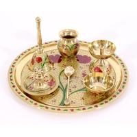 Juego de Regalo de Accesorios para Decoración de Diwali, Thali Redondo de Latón de 12 Pulgadas con Artículos de Pooja, Juego de Regalo de Lujo Personalizado para Bodas