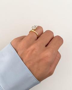 Anillo de compromiso con diamantes cultivados en laboratorio, oro de 10K y plata al por mayor, corte esmeralda VVS2 E Color IGI certificado ético sostenible - Product Image 1