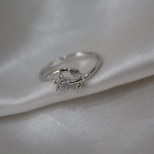 Venta al por mayor 925 plata esterlina Cubic Zirconia flor anillo joyería fina para regalos de fiesta de las mujeres - Product Image 2