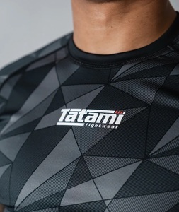 Quick-Dry Digital Print Rash Guard for Adults Rashguard Sublimation Rash Guard Men Quantity <b>Top</b> Customized - Product Image 5