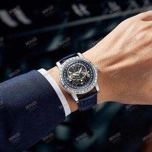 นาฬิกาประดับดาวบนท้องฟ้าสำหรับกลางคืนพร้อมหน้าปัดพระจันทร์แสดงวันที่และตัวเรือนบาแกตต์บนสายหนังสีฟ้านาฬิกาที่สง่างาม - Product Image 4