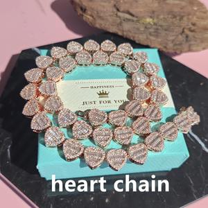 Collier pendentif en argent 925 plaqué or rose avec lettre cursive en moissanite VVS baguette, best-seller, pour homme, à bas prix - Product Image 2