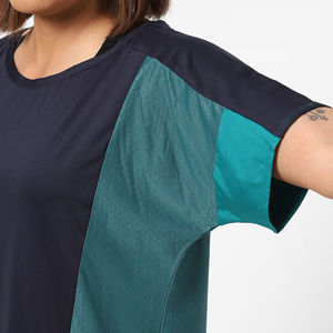 T-shirts pour femmes en coton et polyester respirant, coupe ajustée, logo personnalisé, couleur unie, vêtements de sport, t-shirt pour femmes - Product Image 6