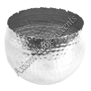 Axiom Home Accents Bol à fruits en aluminium argenté mat contemporain élégant à l'extérieur Ornementation brillante rendue à la main Utilisation dans la cuisine - Product Image 6