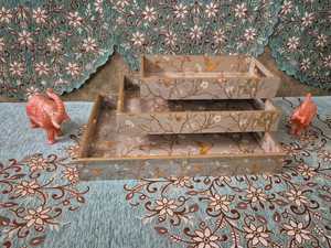 Juego de bandejas recubiertas de esmalte de calidad superior Diseño impreso vibrante para servir con estilo en el hogar y presentación de fiesta - Product Image 5