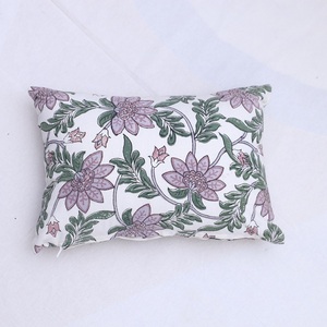 Funda de Cojín Decorativa de Algodón Orgánico 100% con Estampado Tradicional a Mano, Portátil para Camping, Hogar de Ancianos y Decoración - Product Image 2