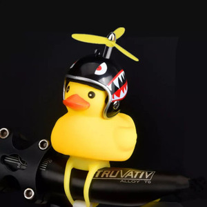 Vélo en gros petit canard jaune avec lumières de casque libellule en bambou, guidon de vélo de route, canard de vent cassé - Product Image 3