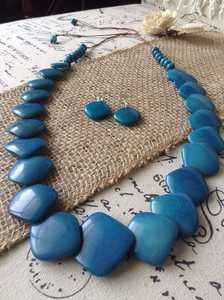 Collar de Cuentas Redondas de Resina Pintadas a Mano RI309 de Rani Industries - Decoración de Moda para Bodas y Fiestas - Product Image 2